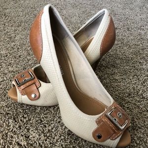 Gianni Bini Cream Peep Toe Heel